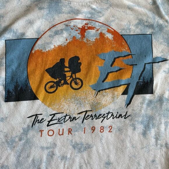 E.T. The Extra-Terrestrial Tour 1982 Graphic Tee | Tie Dye | Retro Movie Shirt - Picture 2 of 11